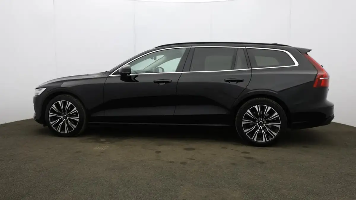 2023-volvo-v60-20-b3-core-big-54