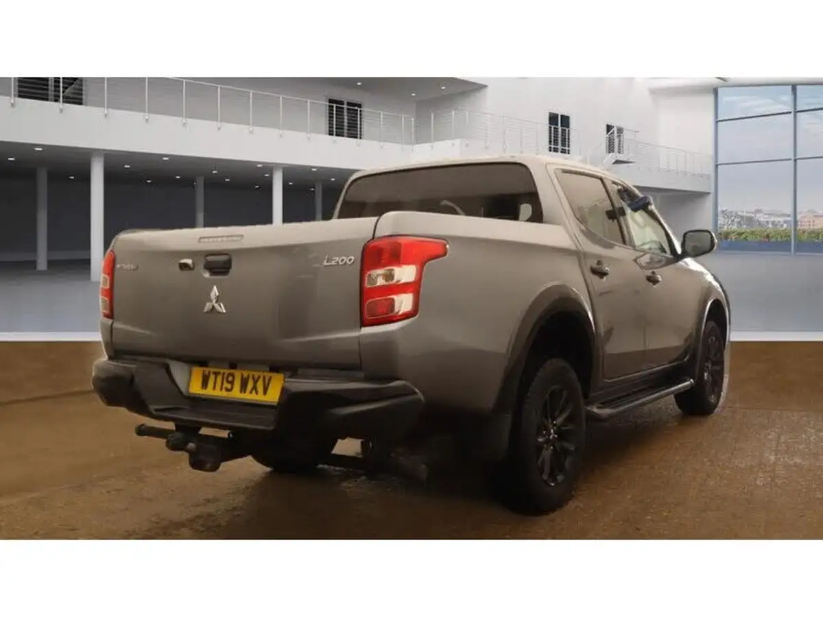 2019-mitsubishi-l200-24di-d-challenger-big-4