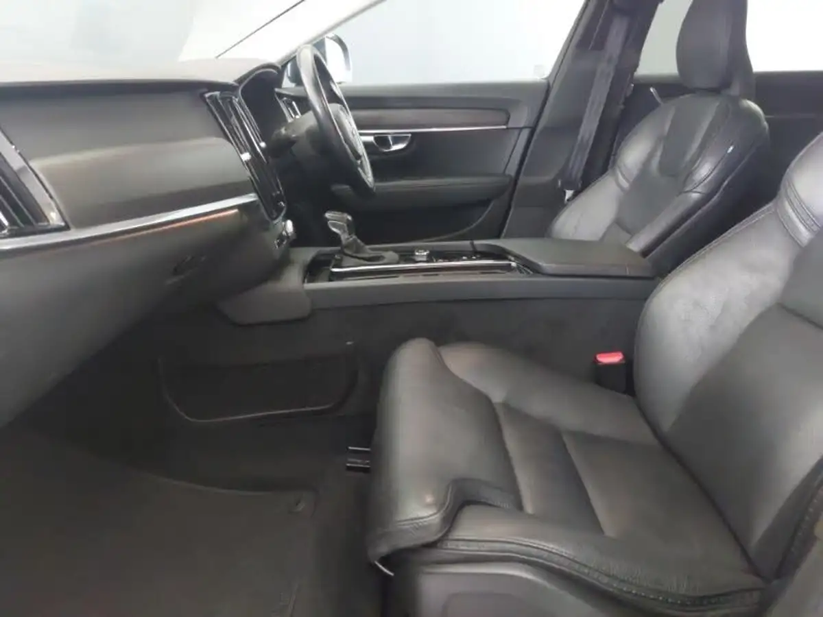 2019-volvo-v90-20td-d4-cross-country-plus-big-4
