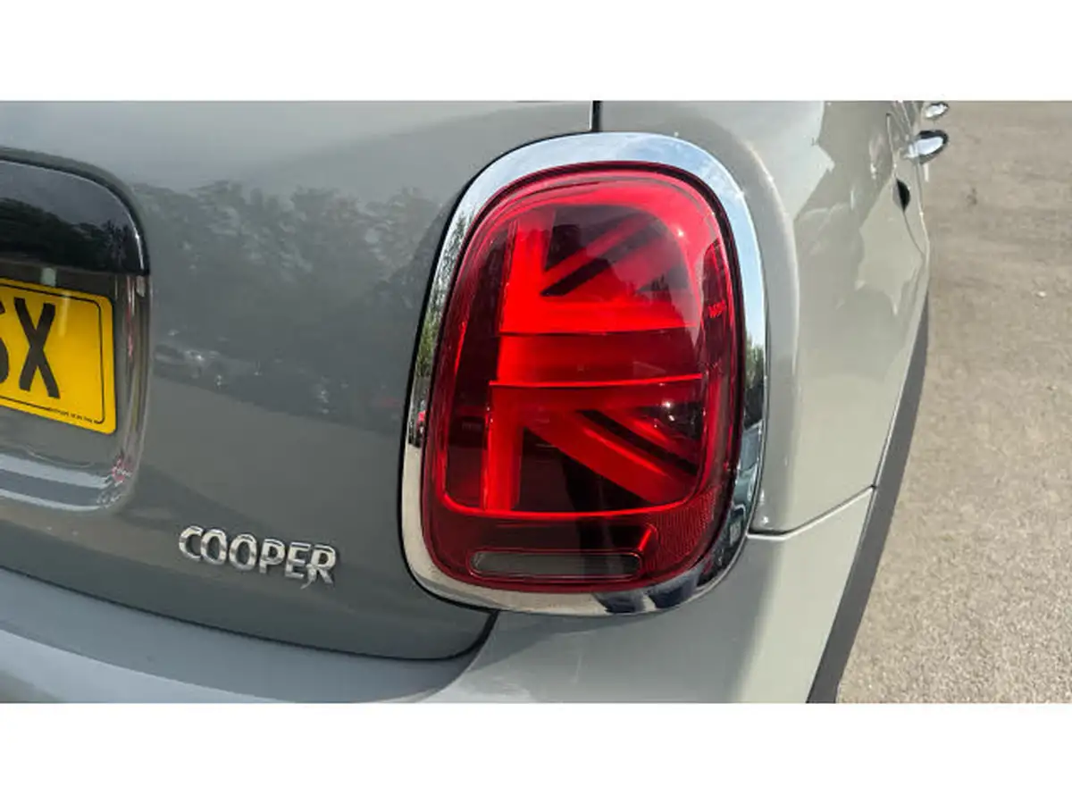 2021-mini-cooper-15-cooper-classic-hatchback-5d-auto-big-21
