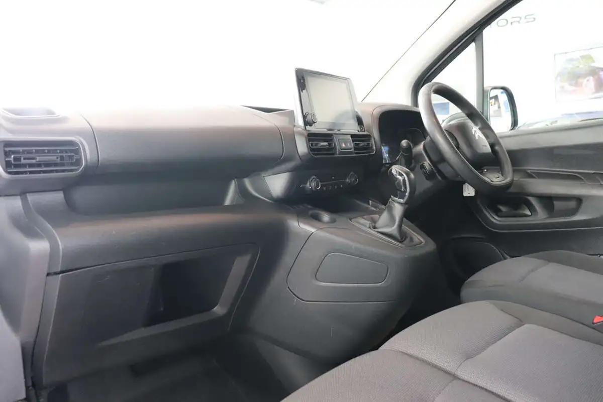 2020-citroen-berlingo-15bluehdi-1000-enterprise-100pseu6dt-e-ss-panel-big-23
