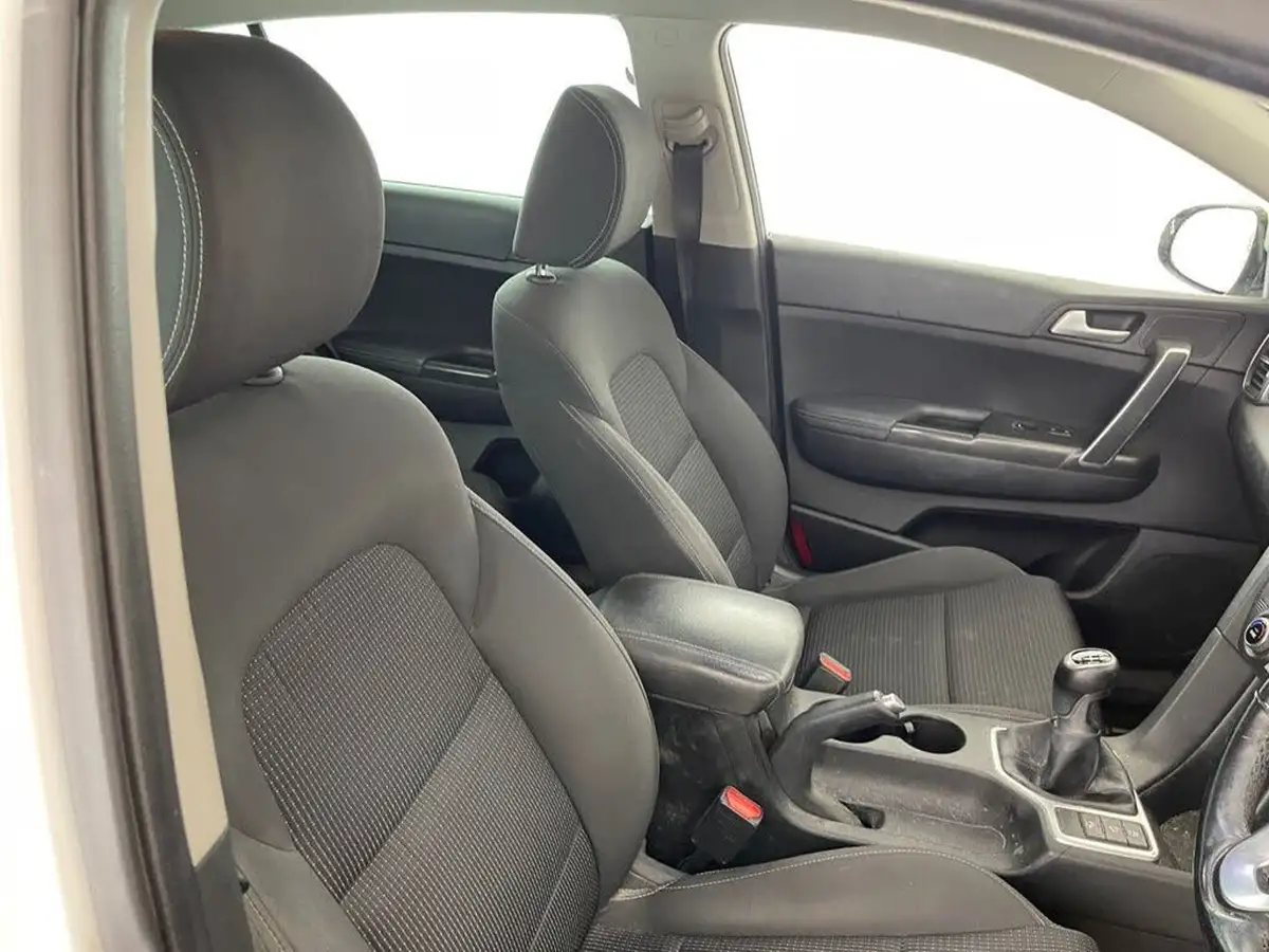 2016-kia-sportage-16-gdi-2-130bhp-big-8