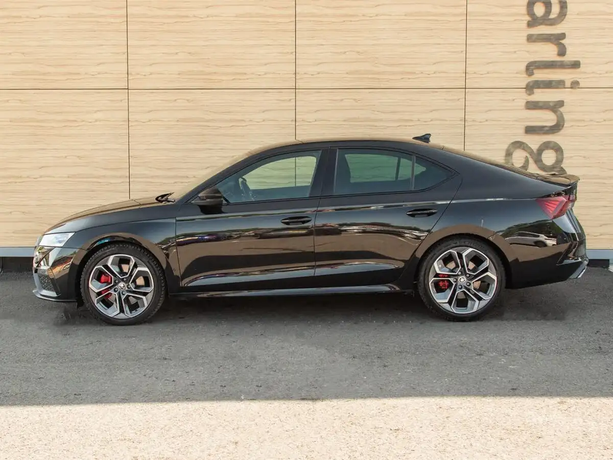 2023-skoda-octavia-20-tsi-vrs-hatchback-dsg-big-13