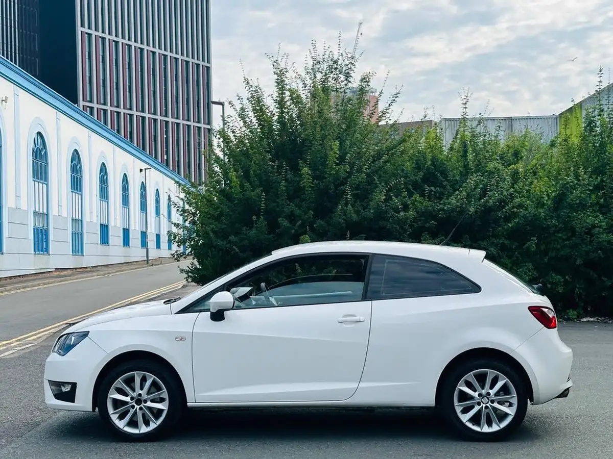 2013-seat-ibiza-20td-fr-143-cr-sportcoupe-hatchback-3d-big-7