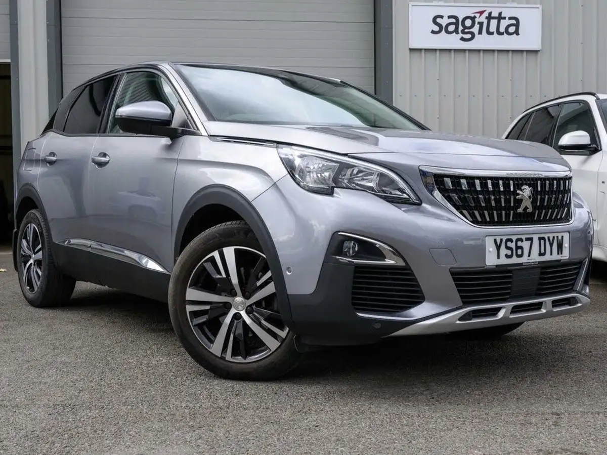 2018-peugeot-3008-suv-12-puretech-allure-eat6-big-0