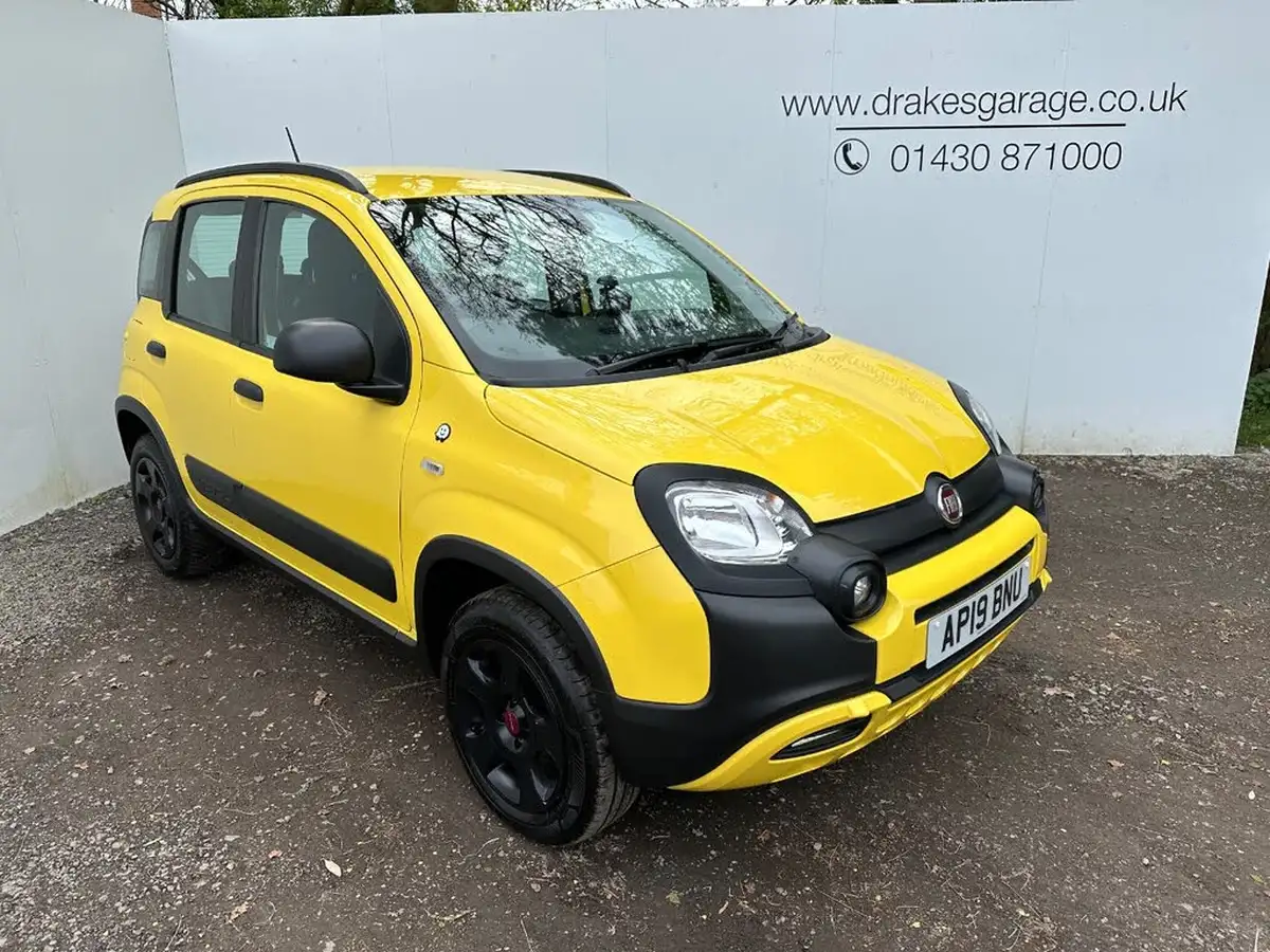 2019-fiat-panda-09-waze-4x4-big-0