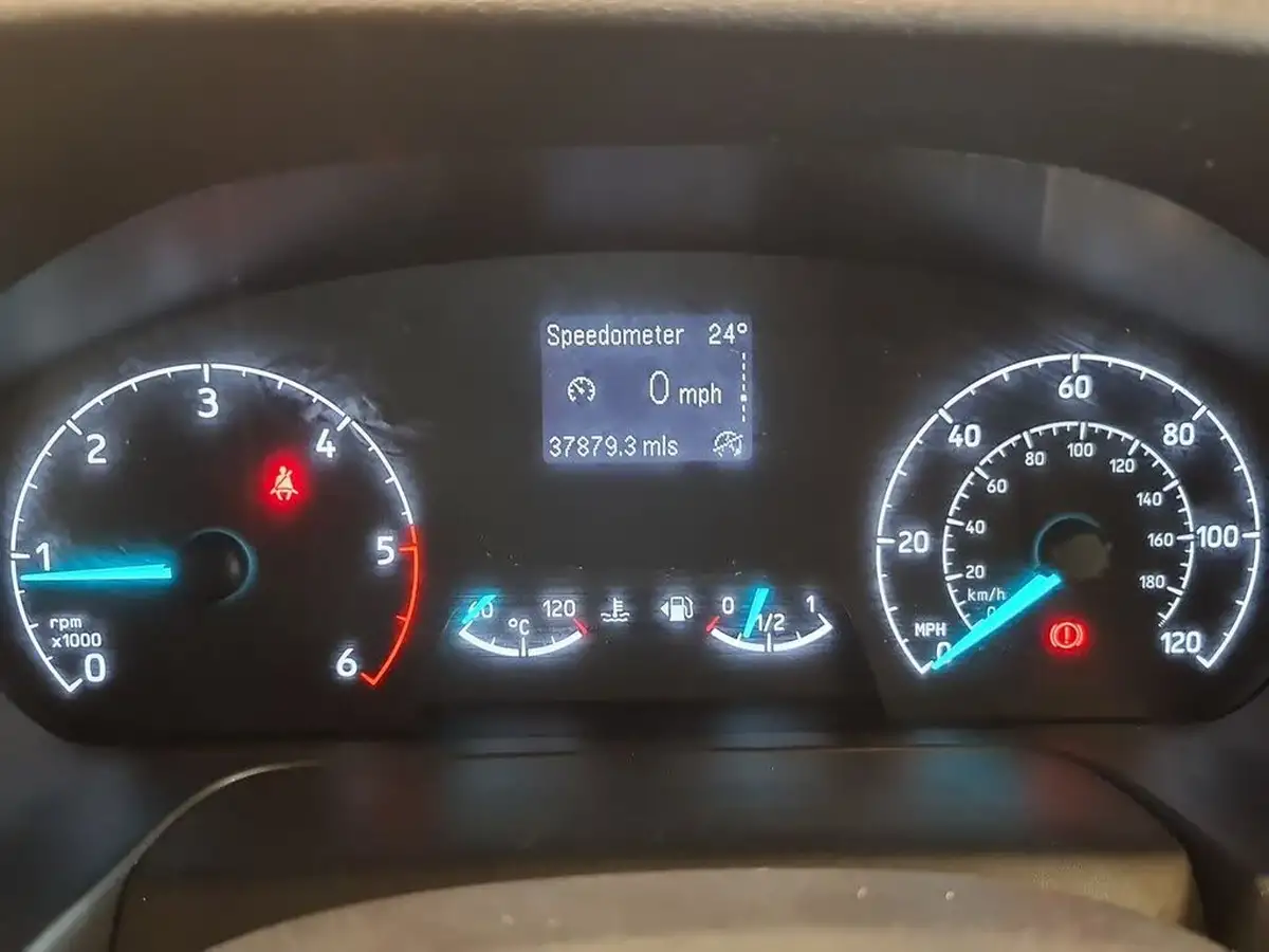2022-ford-transit-20tdci-350-l2h1-leader-130pseu6dt-rwd-cab-big-23