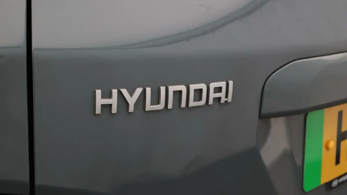 2022-hyundai-kona-e-premium-204ps-64kwh-7kw-obc-big-20