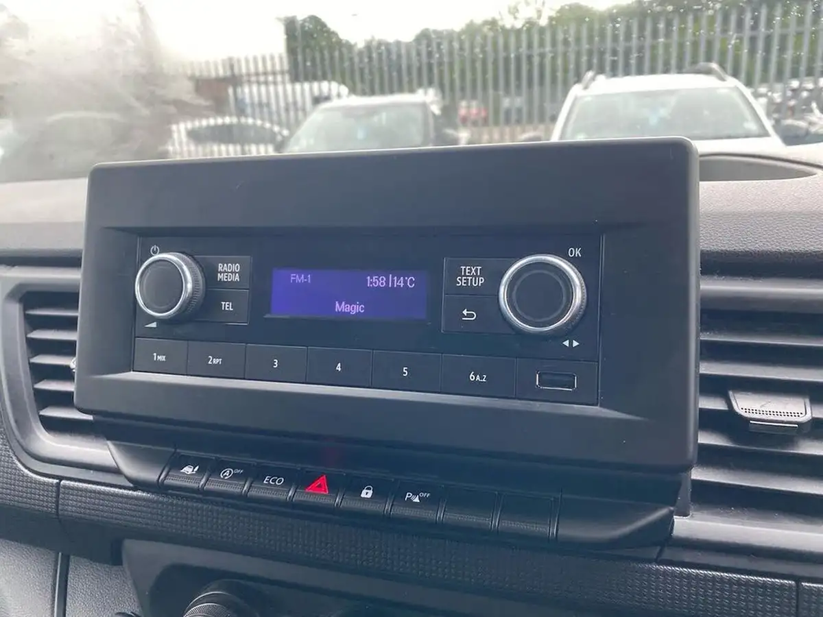 2022-renault-trafic-20dci-ll30-130-business-panel-big-10