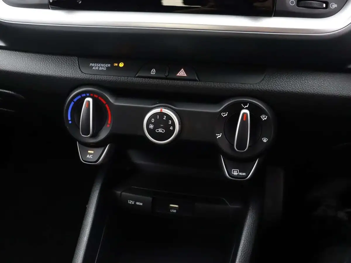 2022-kia-stonic-10-t-gdi-2-big-33