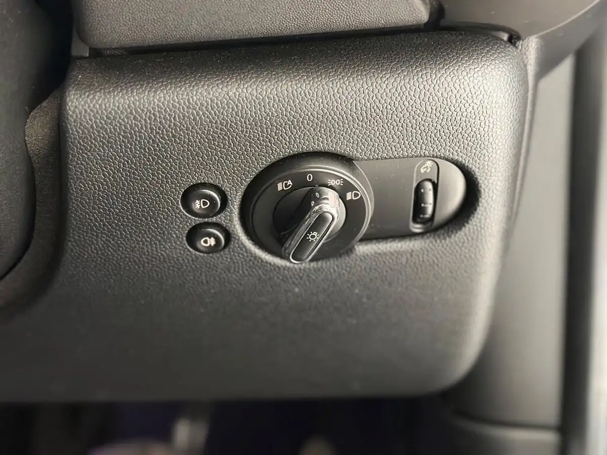 2017-mini-cooper-15-cooper-ss-hatchback-3d-auto-big-28