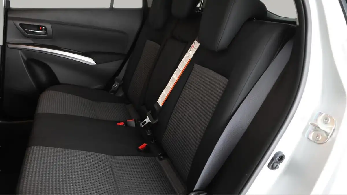 2023-suzuki-s-cross-14-boosterjet-motion-big-14