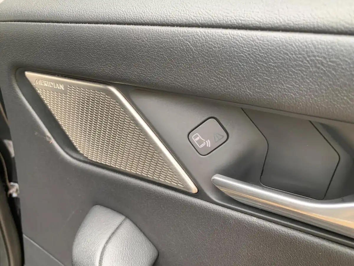 2019-jaguar-i-pace-ev400-s-big-55