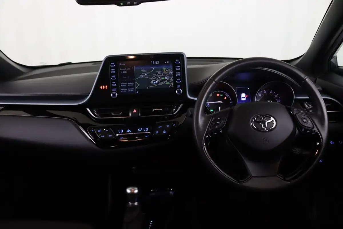 2021-toyota-c-hr-18-vvt-i-design-big-13