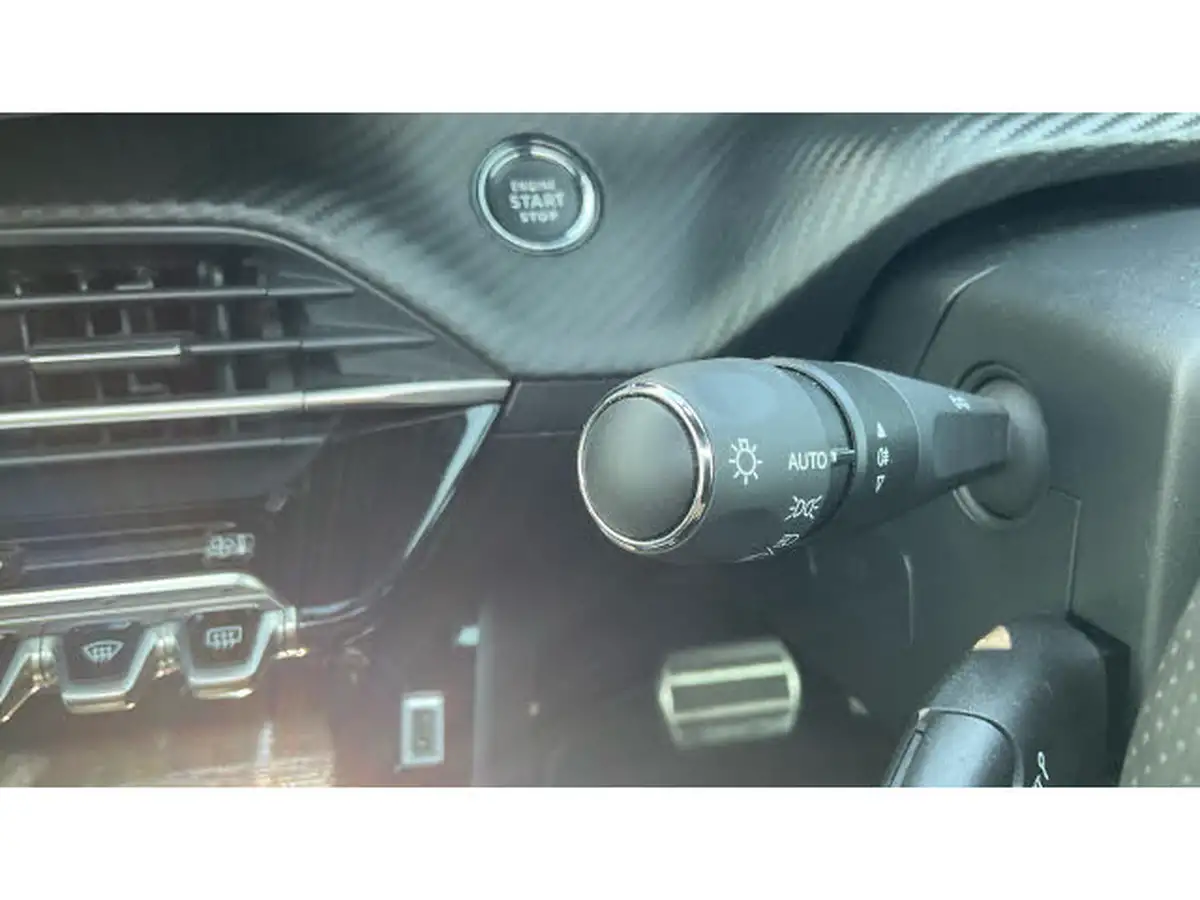 2023-peugeot-2008-suv-big-41