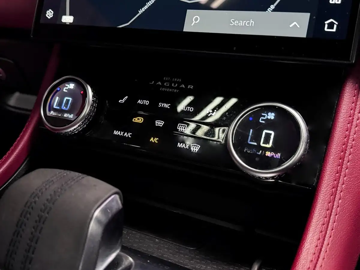 2021-jaguar-f-pace-20-d200-r-dynamic-se-mhev-big-47
