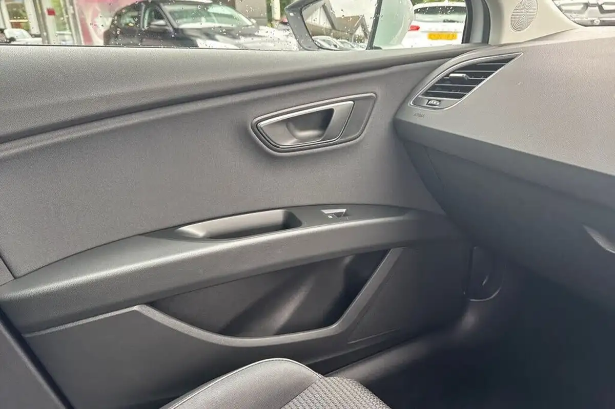 2019-seat-leon-15-tsi-evo-fr-150ps-hatchback-dsg-big-19