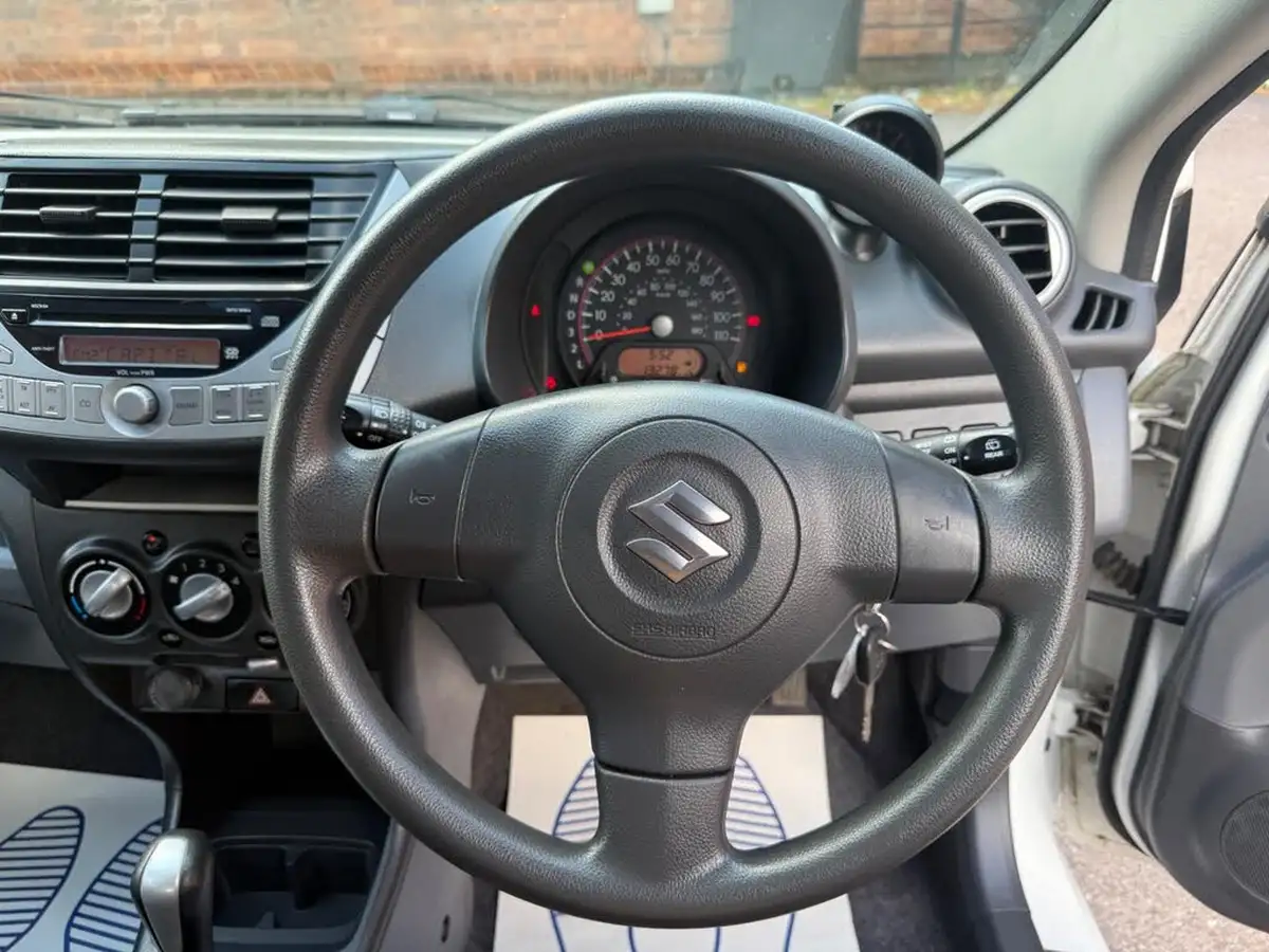 2013-suzuki-alto-10-sz4-auto-big-14