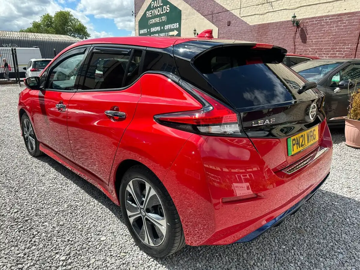 2021-nissan-leaf-e-tekna-big-12