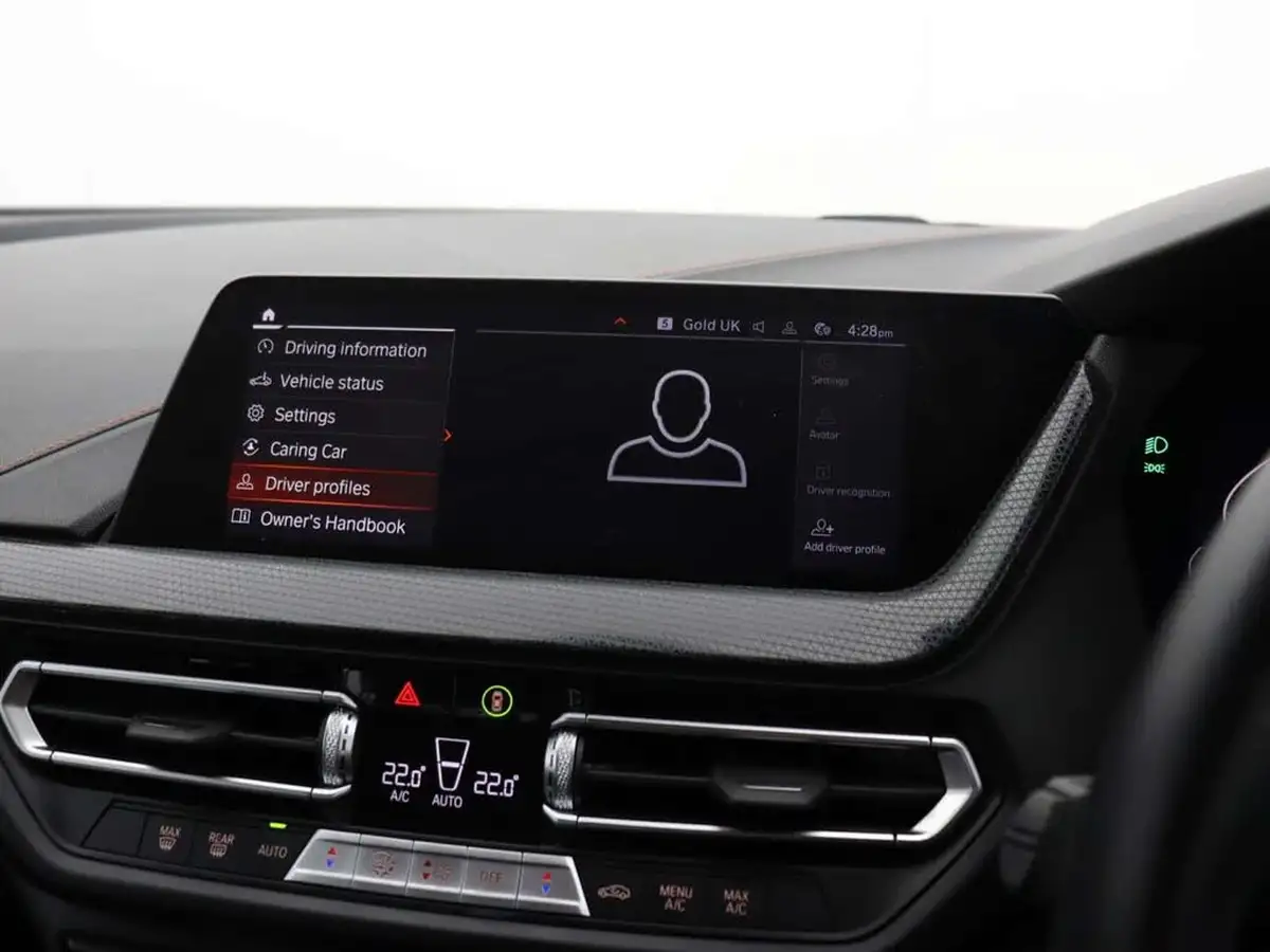 2022-bmw-1-series-15td-116d-sport-dct-big-28