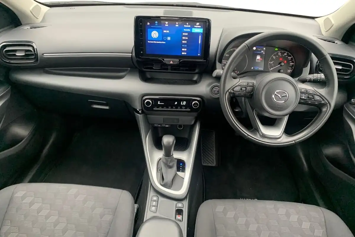 2024-mazda-mazda2-15-exclusive-line-big-10