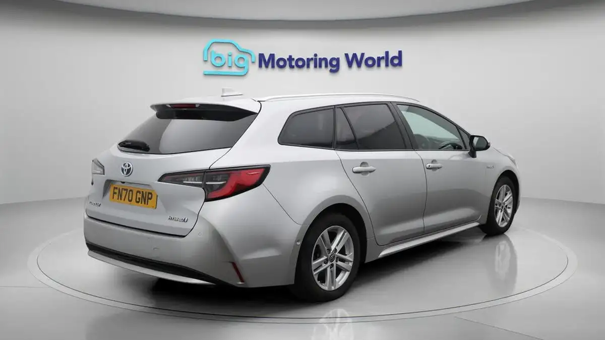 2020-toyota-corolla-18-vvt-i-icon-tech-spare-wheel-touring-sports-5d-big-7