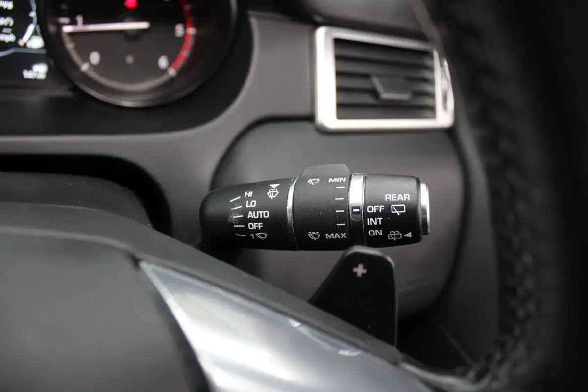 2018-land-rover-discovery-sport-20sd4-hse-dynamic-lux-big-39