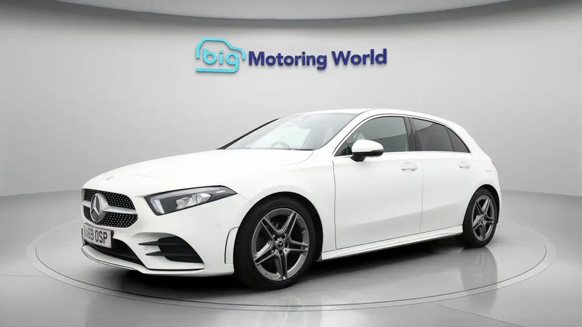 2019-mercedes-benz-a-class-13-a180-amg-line-premium-hatchback-5d-7g-dct-big-3