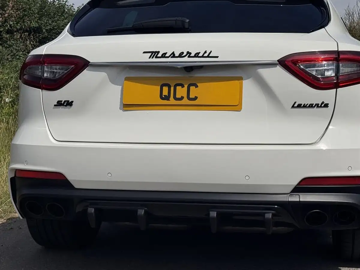 2020-maserati-levante-30-gransport-big-31