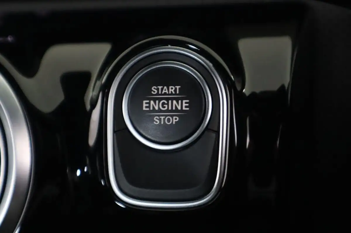 2022-mercedes-benz-a-class-20-a250-amg-line-executive-edition-saloon-4d-big-20