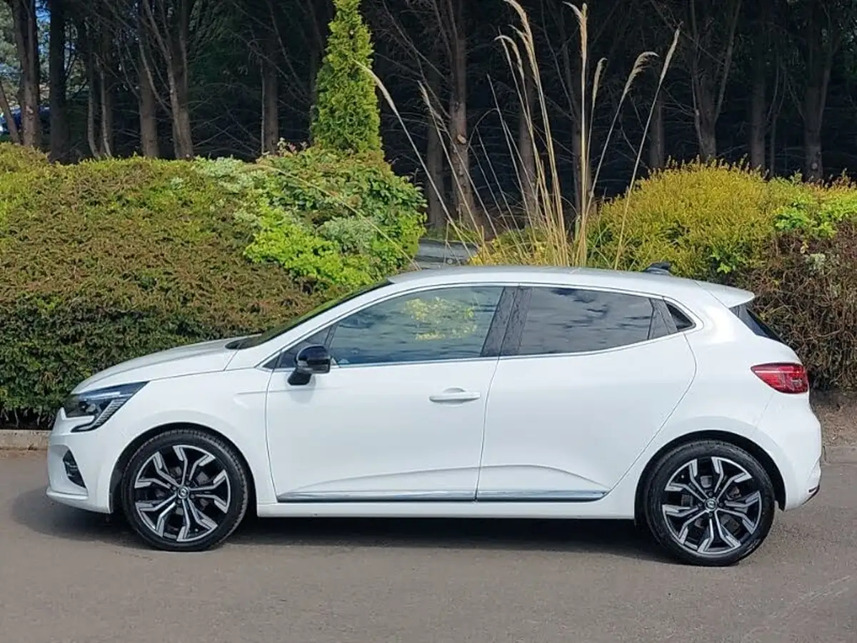 2022-renault-clio-10-tce-techno-big-3