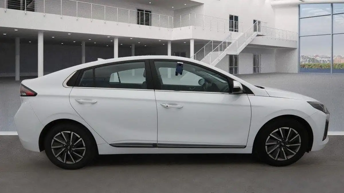 2022-hyundai-ioniq-e-premium-electric-big-4
