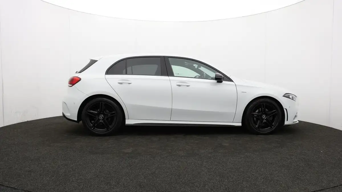 2022-mercedes-benz-a-class-13-a180-amg-line-executive-edition-hatchback-5d-7g-dct-big-34