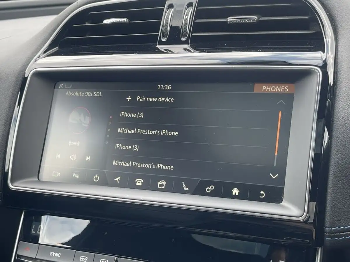 2018-jaguar-xe-20i-r-sport-250ps-1997cc-big-25