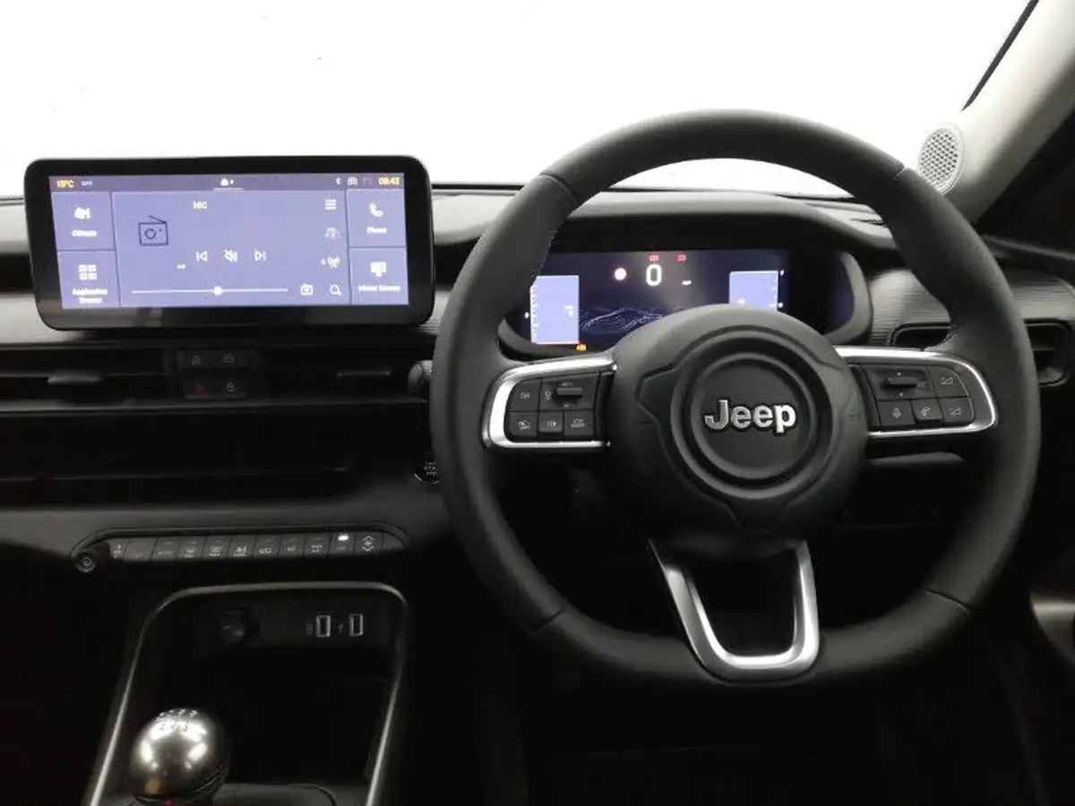 2024-jeep-avenger-12-gse-altitude-big-6