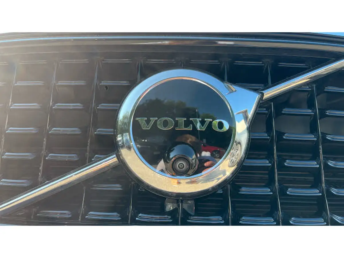 2024-volvo-xc40-20-b3-plus-big-38