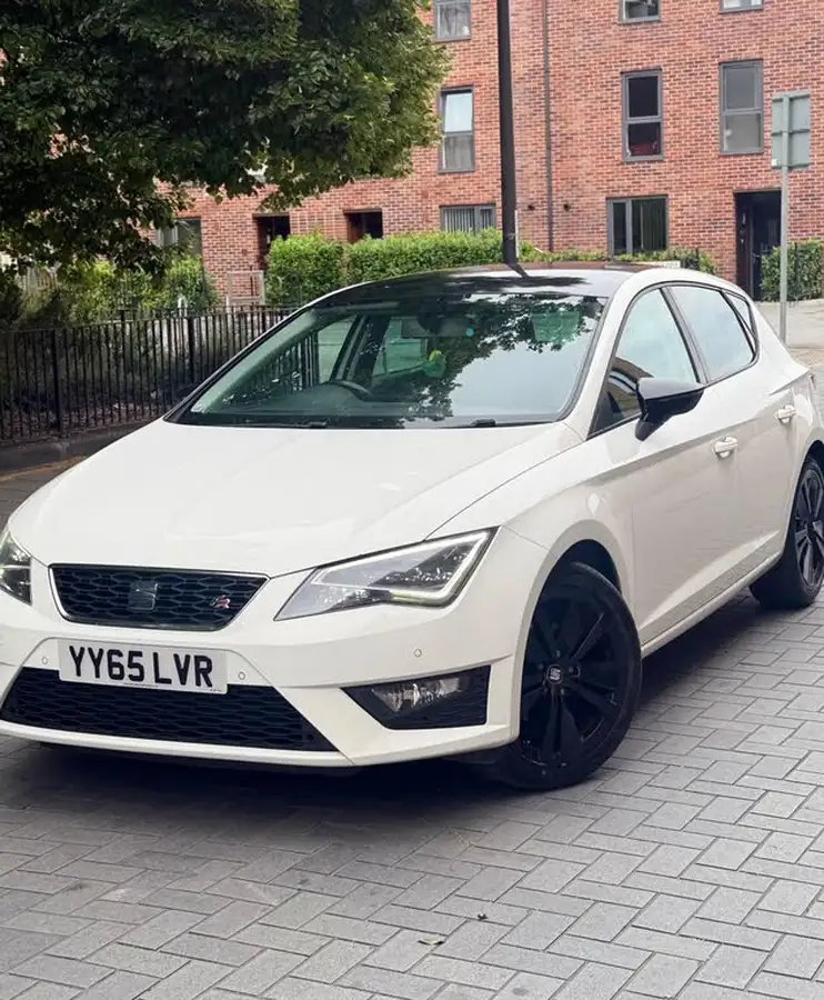 2015-seat-leon-14-tsi-fr-black-technology-big-2