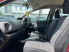 2015-toyota-yaris-15-vvt-i-icon-hybrid-small-9