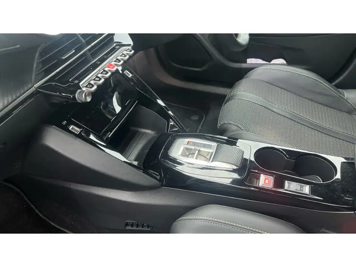 2024-peugeot-2008-suv-e-gt-156ps-54kwh-big-12
