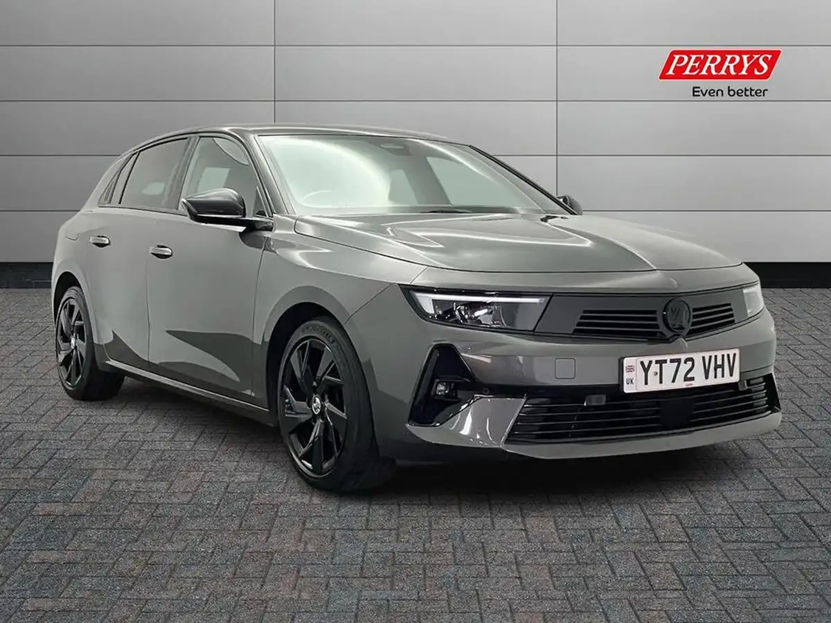 2022-vauxhall-astra-12-turbo-gs-line-hatchback-big-0