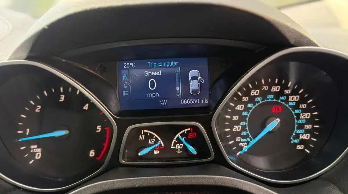 2014-ford-kuga-20tdci-titanium-140ps-big-23
