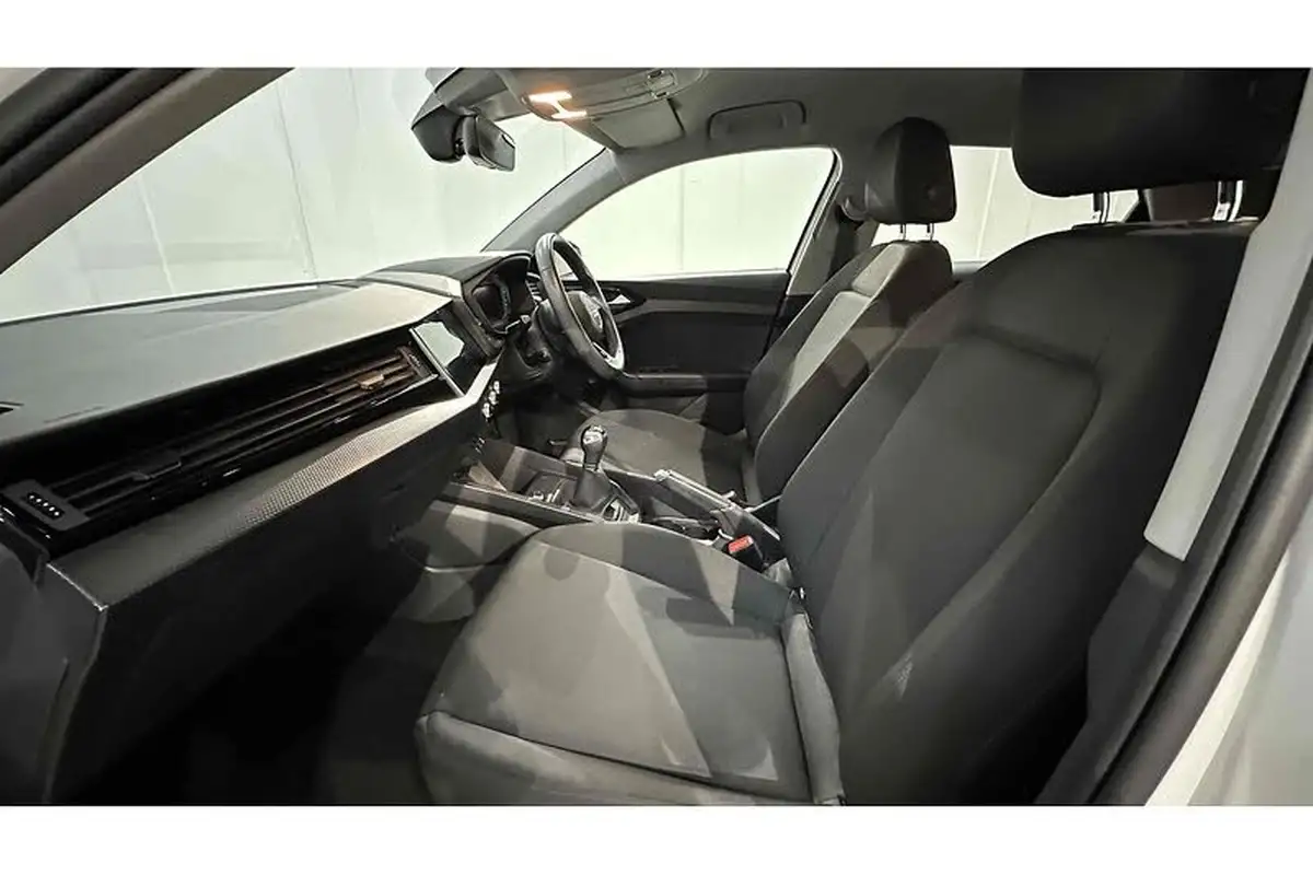 2022-audi-a1-10-25-tfsi-technik-big-19