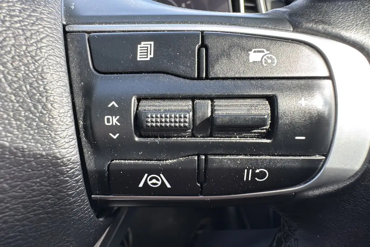 2022-kia-sportage-16-t-gdi-launch-edition-big-33