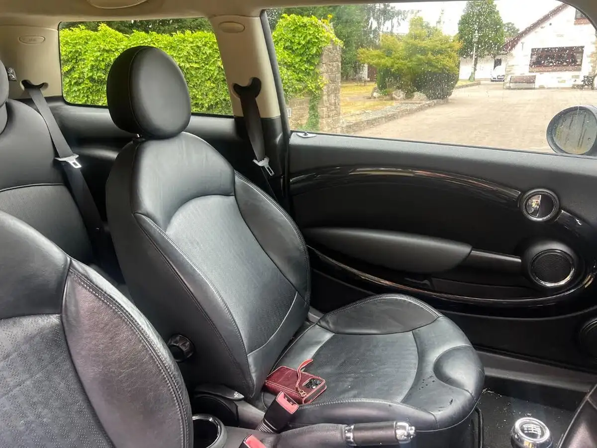 2010-mini-cooper-16-cooper-s-hatchback-3d-big-9