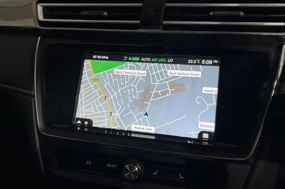 2022-mg-mg5-e-exclusive-ev-long-range-big-16