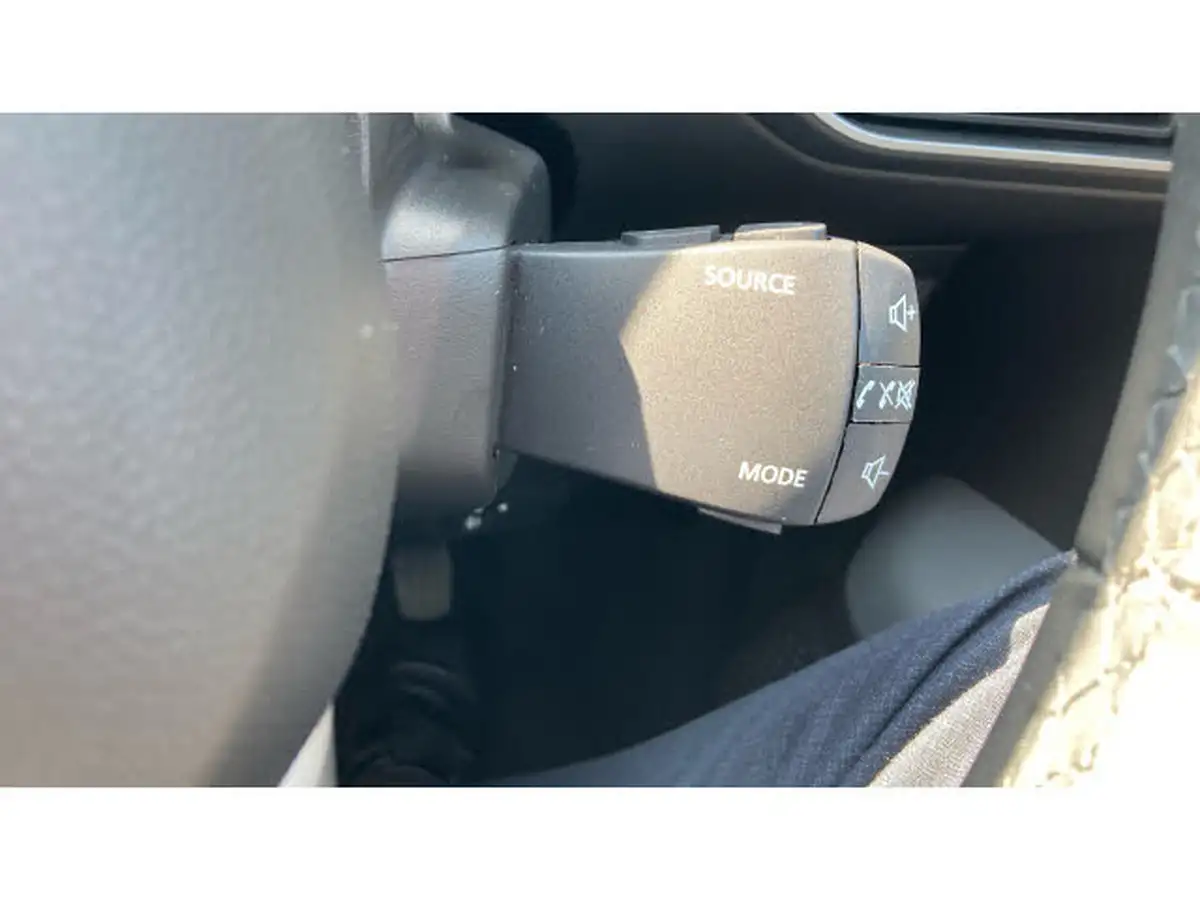 2024-dacia-sandero-stepway-10-tce-extreme-90bhp-big-31