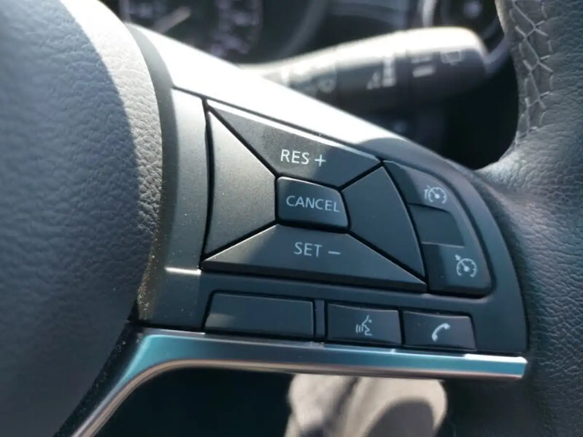 2022-nissan-juke-10-dig-t-n-connecta-big-13