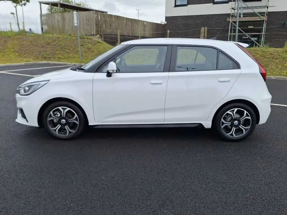 2024-mg-mg3-15-vti-tech-exclusive-nav-big-3