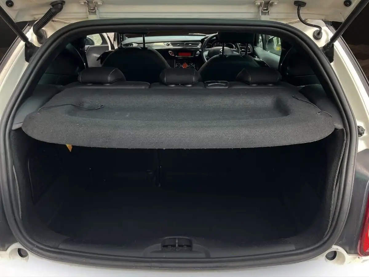 2014-citroen-ds3-16e-hdi-dstyle-plus-90bhp-airdream-big-8
