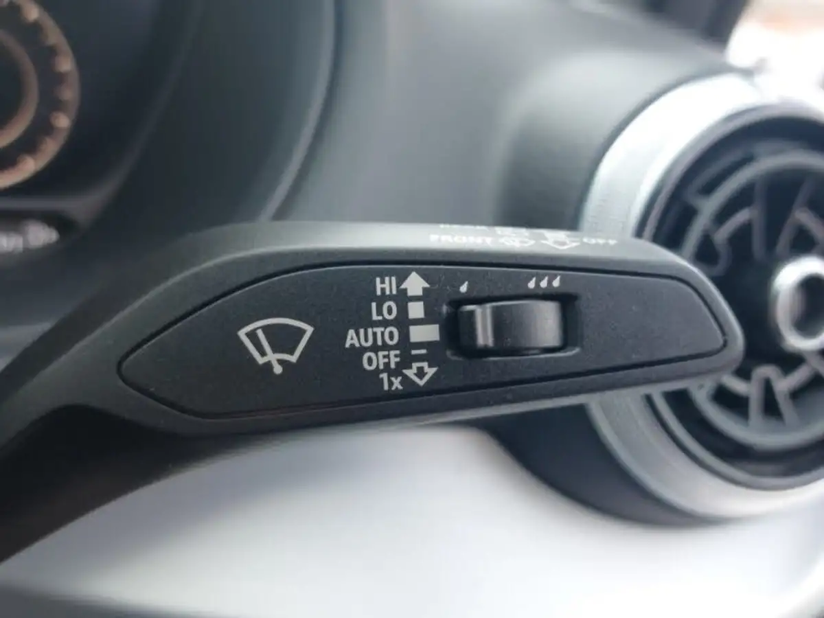 2022-audi-q2-15-35-tfsi-s-line-tronic-big-12
